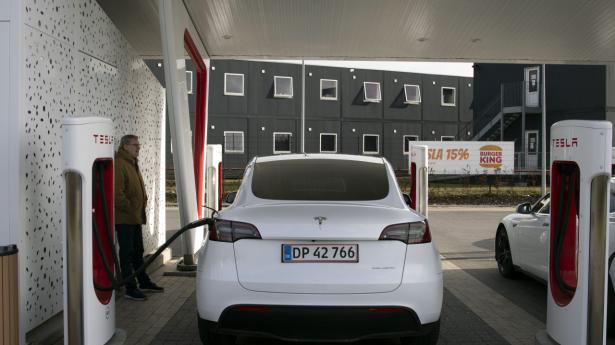 Læser spørger Hvorfor er en Tesla så meget dyrere at forsikre